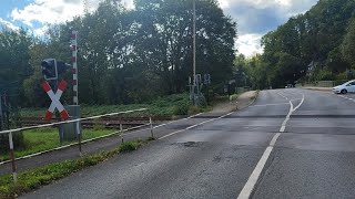 Sprechender Bahnübergang in Arnsberg  Oeventrop sauerland bahnübergang regionalbahn zug train [upl. by Inalem]