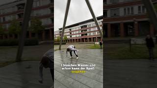 Funktioniert PARKOUR auch im REGEN  ACHTUNG RUTSCHGEFAHR ⚠️ waldisworld parkour freerunning [upl. by Tevlev]