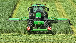 Eerste Snede Gras Maaien  John Deere 6175R  Triples  Schimmel Overberg [upl. by Nalon170]