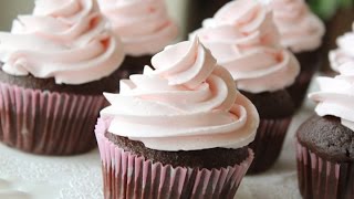 Glassa Frosting per decorare i CupcakesRicetta facile e veloce [upl. by Virgilia]