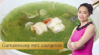 Garnalensoep met courgette [upl. by Suoinuj]