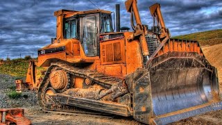 Cleaning on the working step with a bulldozer in the mine [upl. by Wallack]