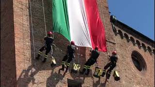 Festa della Repubblica il Tricolore sventola dalla Torre [upl. by Nittirb]