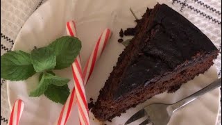 HOW TO MAKE GUYANESE CHRISTMAS BLACK CAKE  IN THE KITCHEN WIH LYNN [upl. by Erida]