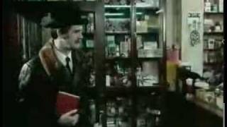 Monty Python wunderbare Welt der Schwerkraft  Tabakwaren [upl. by Raine]