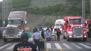 carreras de kenworth t800 vs colombia tractor tractomulas trailer arrancones camion pt2 [upl. by Nimzay575]