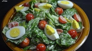 Ensalada con lechuga huevos  tomates y aguacates [upl. by Ahsoyem]