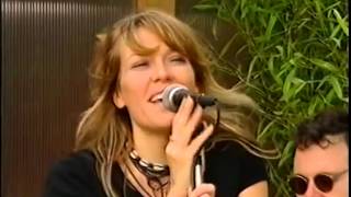 Cerys Matthews  Caught In The Middle Live [upl. by Weidman]