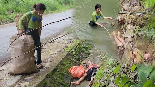 Full video Luckily the girl had the compassion to save two lives without leaving her face [upl. by Nevram580]