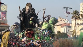 Carnevale di Viareggio 2019  Sintesi del 2° corso [upl. by Ayirp]