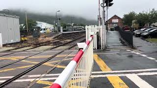 Porthmadog level crossing 9724 [upl. by Tdnarb121]