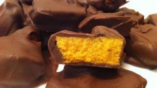 HOMEMADE CHOCHONEYCOMB CRUNCHIE BARS [upl. by Sidoon]