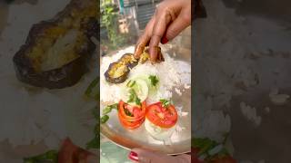 শশা টমেটো আর ধনেপাতার স্যালাড সাথে বেগুন ভাজা salad begunvaja archacooking cookingshorts [upl. by Elsie]