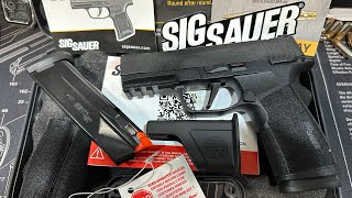 Sig Sauer P365 XMacro 9mm Pistol [upl. by Doralia]