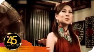 黄晓凤ANGELINE WONG I 迎春贺岁金曲 I 春风吻上我的脸 I OFFICIAL MUSIC VIDEO [upl. by Padegs]