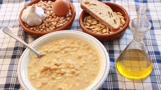 Videoreceta de Garbanzos con salsa de almendras [upl. by Smailliw]