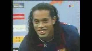 Apresentação de Ronaldinho no BarcelonaMÁGICO [upl. by Ahens529]