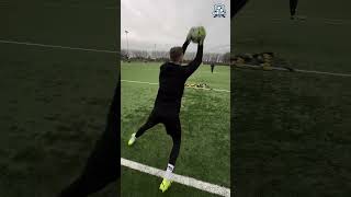 Reaction training for goalkeepers goalkeepertraining goalkeeper [upl. by Oralee]