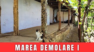 Renovare Casa Batraneasca  Marea Demolare  Episodul 2 Partea 1 [upl. by Uwkuhceki]