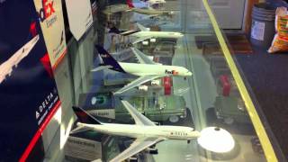 1400 Scale Diecast Airliner Size Comparisons [upl. by Ahsem658]