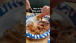 How to eat Giovanni’s famous shrimp in Oahu shrimp peelandeat tasty foodie hawaii oahufood [upl. by Ananna]