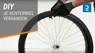 Fietsonderhoud Hoe je achterwiel met vrijwiel zelf vervangen [upl. by Lazos]