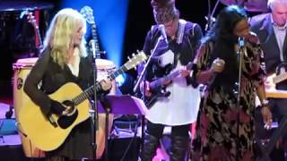 Nancy Wilson Heart amp Liv Warfield Prince quotWHAT ABOUT LOVEquot at Global Citizen Live [upl. by Lilias]