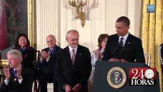 Obama premia a Mario Molina con la Medalla de la Libertad [upl. by Phylis]