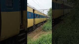 Bareilly Mumbai Dadar express and Moradabad Bareilly memu crossing each othertrain highspeedtrain [upl. by Anahc9]