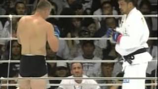 25 Hidehiko Yoshida vs Mirko Cro Cop Filipovic PRIDE Critical Countdown Absolute 01 07 2006 [upl. by Alaster]