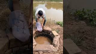 The process of fishing for well fish with pork liver [upl. by Regazzi]