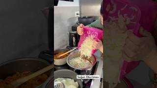 Soğan Oturtması tarifiyemek tariflerilezzetli yemeklerkeşfetshortvideoviralvideofunnycooking [upl. by Eylrahc619]