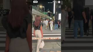 六本木交叉口晚上23：20（是藍色精靈跑出來了嗎？） 日本生活 台湾女子旅 日本 旅行 六本木 travel [upl. by Aicnelav]