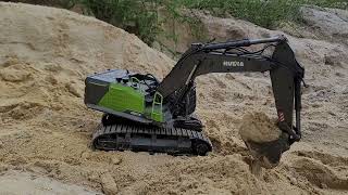 Life of a RC Construction Worker RC Excavators advanced tip and trick working with Dumptruck 3 [upl. by Jacquelin]