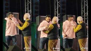 Parmish Verma get emotional on Stage with his Father [upl. by Risa31]