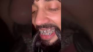 ¡Anuel AA mostrando su sonrisa de medio millón de dólares 💰😁 DientesDeOro Riqueza MusicaLatina [upl. by Ynohtnanhoj]