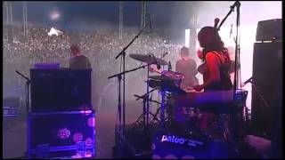 Warpaint  Intro  Bees Live Paléo Festival Nyon Switzerland 180712 [upl. by Draillih]