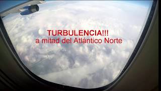 Turbulencia Común a Mitad del Atlántico Norte  Boeing 747400 [upl. by Brenza]