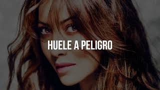 Huele a peligro  Myriam Hernandez letralyrics [upl. by Jumbala359]