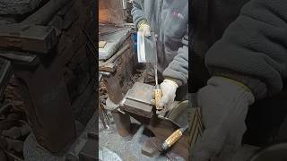 Installing the handle of a Chinese kitchen knife， Handforged kitchen knife [upl. by Simara]