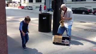 6yearold dances to street performer in Chicago [upl. by Didier]