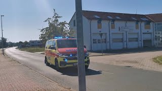 NEF der RW Torgau mit Horn gruß auf dem Weg zu einen einsatzrettungsdienst [upl. by Silberman]