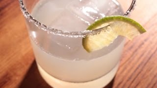 How to Make an Easy Margarita  The Easiest Way [upl. by Maura]