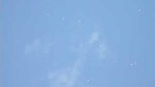 新宿の上空でUFOの大群 2011年5月8日 [upl. by Clippard]