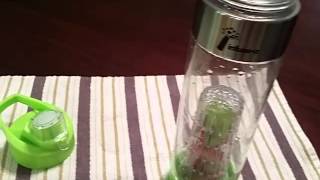 How to use the InfuseO Infuser Water Bottle [upl. by Nadaha]