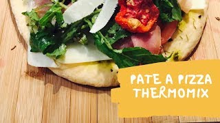 Pâte à Pizza inratable au Thermomix [upl. by Attoynek]