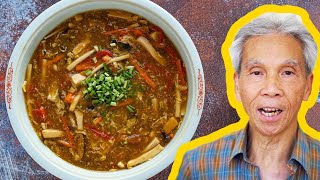 🍲 Dads AMAZING Hot and Sour Soup 酸辣湯 [upl. by Quinn]