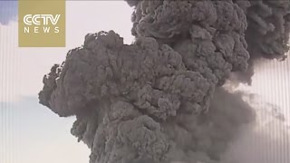 Incredible closeup video of erupting Turrialba Volcano [upl. by Aserehs]