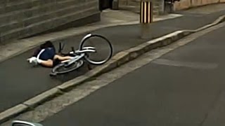 自転車 歩道の段差は超危険！！ 福岡県 事故 瞬間 [upl. by Doyle]