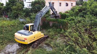 Incredible ME210LC MATADOR excavator clearing TREE for new construction [upl. by Judye]